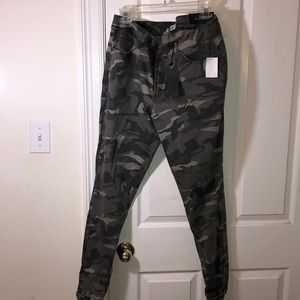 Camo Jeans.